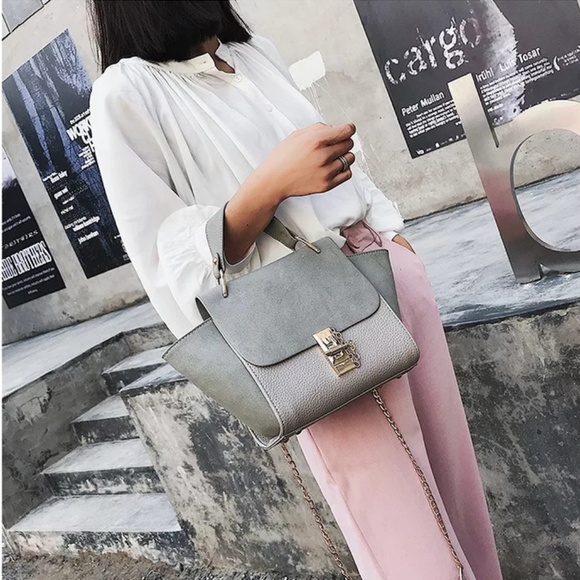 NEW REIMS Leather Shoulder Crossbody Wrist Purse - Picture 4 of 7